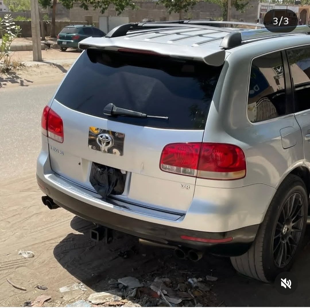 O2_AUTOMOBILES's tweet photo. What is this abeg ๐๐๐
If them never arrest one the rest no go stop 1 car 3 brands upgrade ๐ญ๐ญ๐ญ๐ญ๐น๐น๐น
Volkswagen
Lexus
Toyota
Vr
#O2_autos #O2_automobiles https://t.co/fZEPp76pfT
