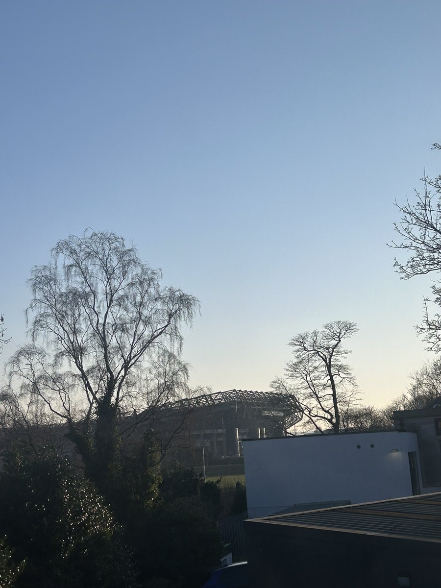 wister1agard3n's tweet image. passing murrayfield on the bus and suddenly its june again and i’m having the best weekend of my life again hearing my absolute dream surprise songs
