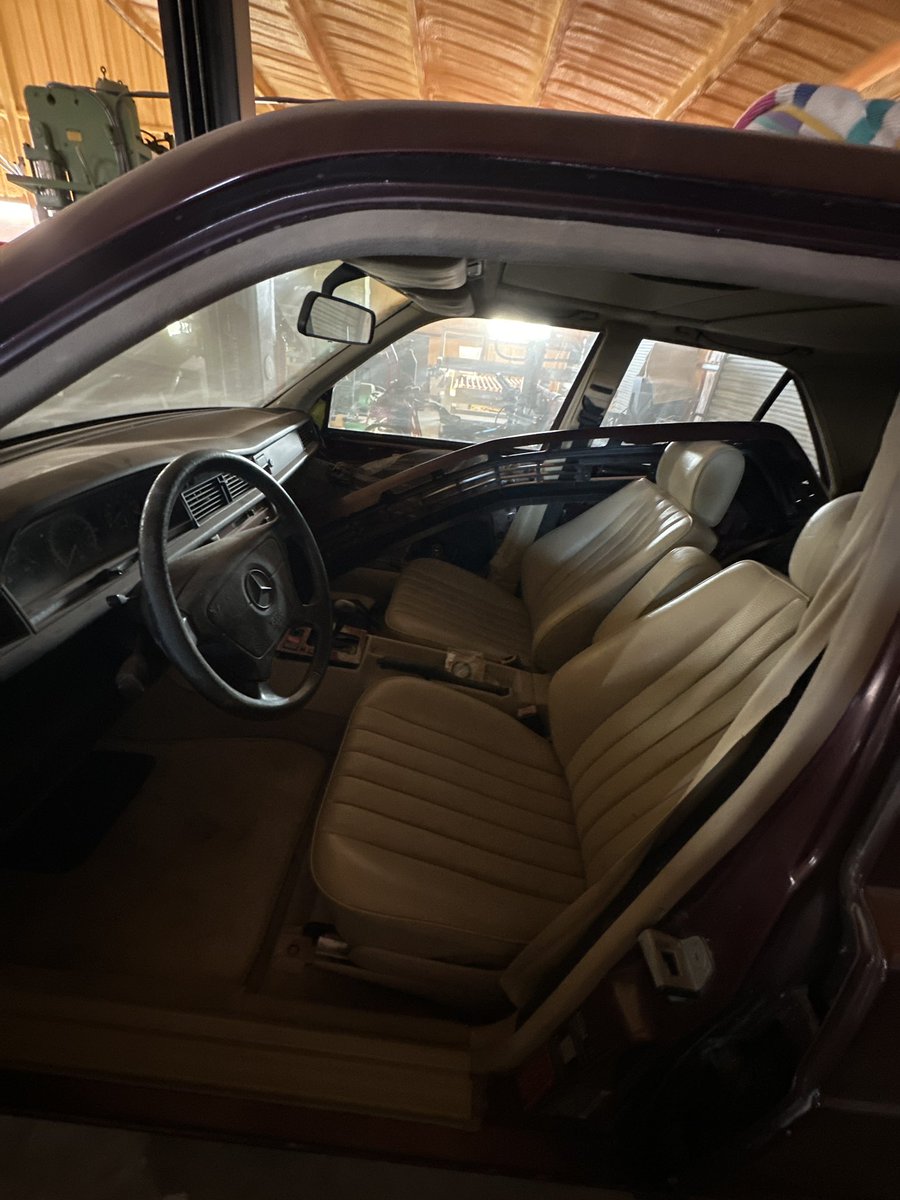 CeasarKingMB's tweet image. The whips: Foxy190, Lisa the E550, and F-TreeFitty

#fyp #projectcars #cars