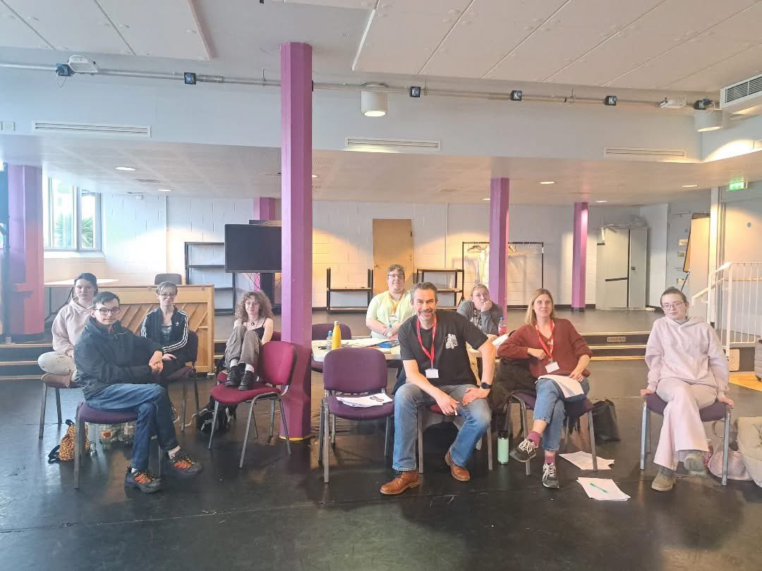 Shooting Fish Theatre tweet media