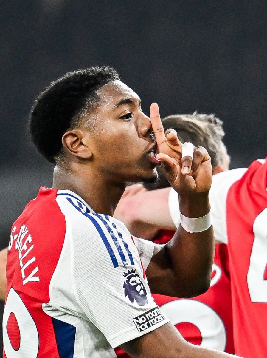 Blacki.e tweet media