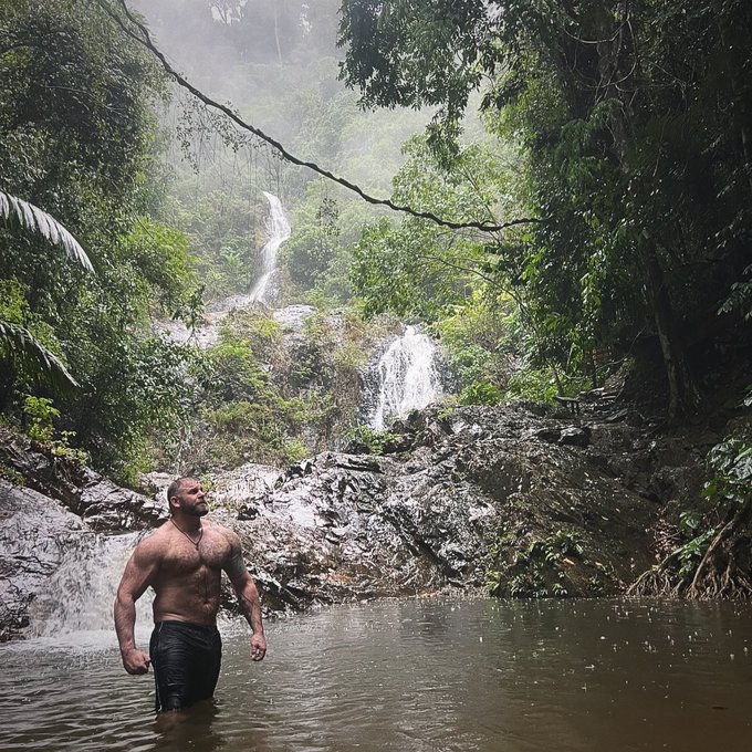 Watch Oz (Naughtiest Gay Bear on OF) 😈's leaked NSFW photo on TwXstars