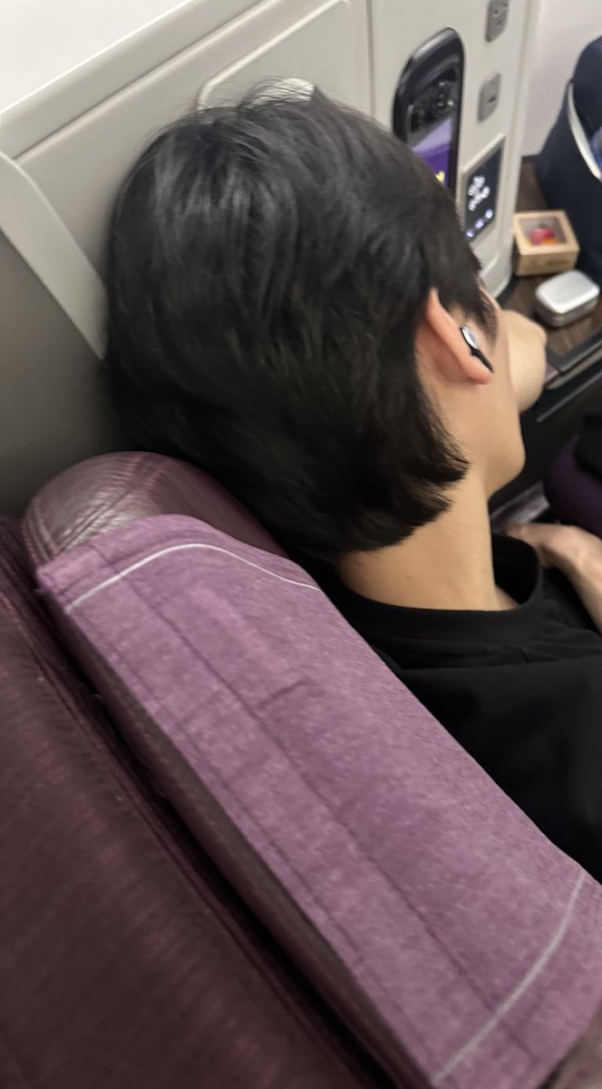 WutMovie's tweet photo. หลับแล้ววว  #ส่งน้องเก้าไปเจแปน https://t.co/bYTPyq4CUb