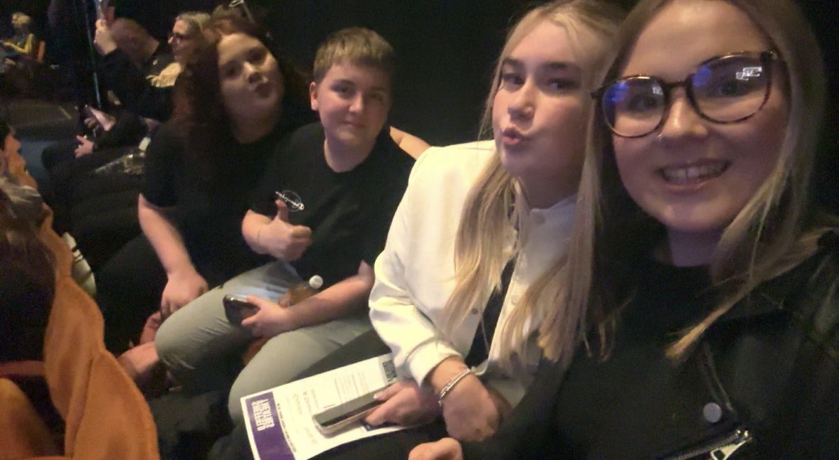 A trip to the Sheffield Crucible Theatre to watch a Streetcar Named Desire for our sixth form students. Big thanks to Mr Lear who drove us 🙌🏼😊 it was amazing!
