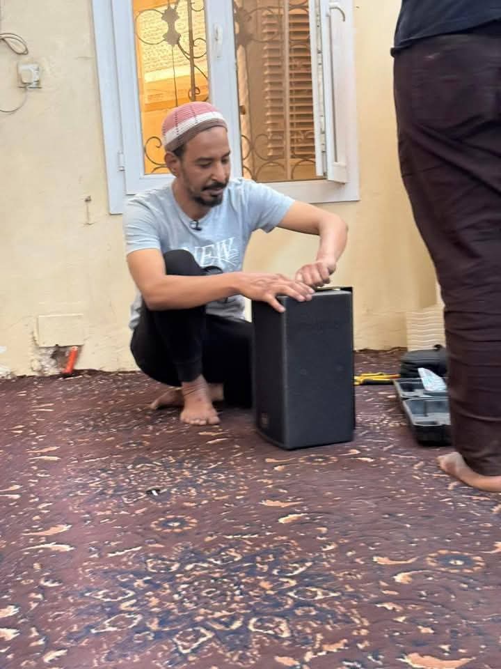 awab_munier's tweet photo. لا انتظر شكر من ياسر العطا لا صورة مع البرهان لا اتملق العساكر عشان يدوهو الفيها النصيب زي القونات، شغال بصمت و داخل بقوة في حملة تبرعات كهرباء بحري و اعمار البلد https://t.co/g0UQshaGCL