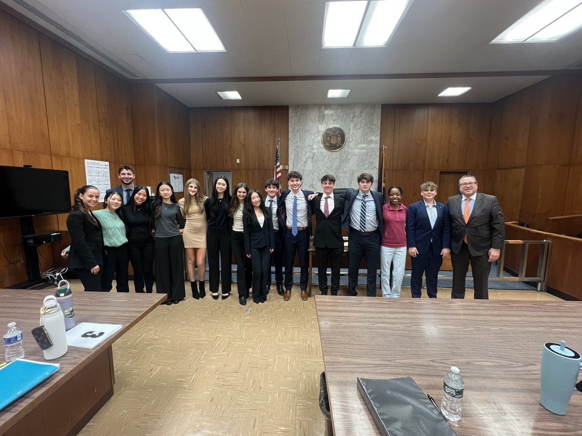 Wheatley Mock Trial is off to the Final 4! Our students came out with a win after a tough matchup and are off to the semi-finals. Thanks, as always, to <a href="/SchwartzDefense/">David Schwartz Attorney</a> - we’re so proud of this group. Shoutout to Mock Trial Hall of Famer, Annelise Belle, for joining us #ewlearns