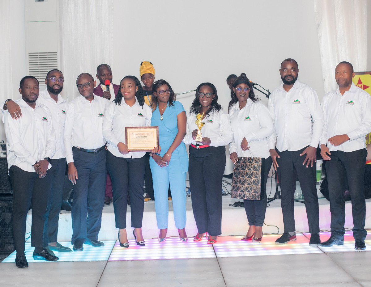 Cimentcameroun's tweet photo. Cimencam a été honorée lors de la prestigieuse cérémonie des FOCACO Awards le 1️⃣4️⃣ mars dernier à Douala, organisée par la Fondation Camerounaise des Consommateurs (FOCACO).

#Cimencam #RemiseDePrix #Satisfaction #FOCACO #Ciment https://t.co/XEeCEieC6z