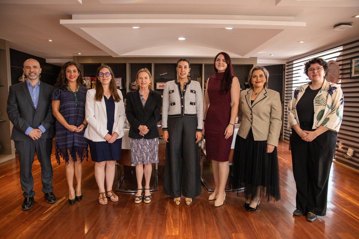 #Francia y #México comparten una historia rica en cultura, arte y tradición. 🤝 

Hoy tuve el gusto de reunirme con Delphine Borione (<a href="/DBorione/">Delphine Borione</a>), Embajadora de Francia en México, para seguir construyendo puentes entre nuestras naciones, explorando flujos migratorios e impulsando