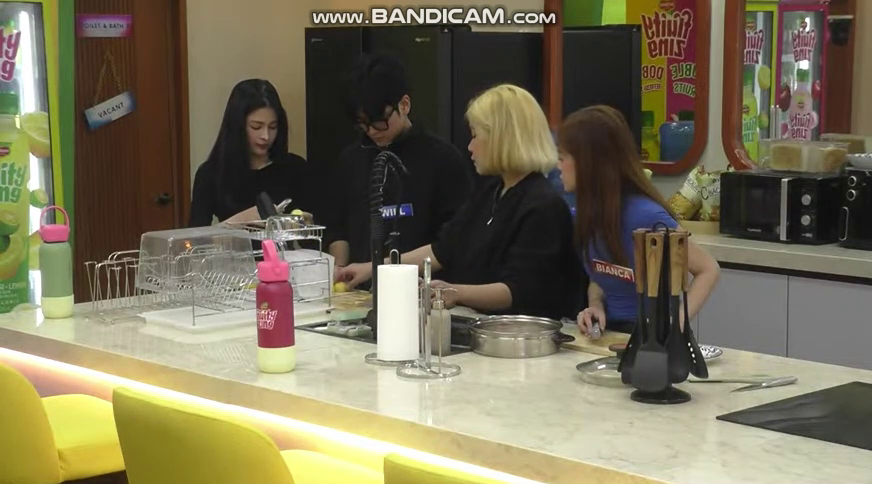 taylanugh's tweet photo. cleaners ang group ni will for today

#PBBCollabNewDuos 
#PBBCollabWithGMA https://t.co/PMkI3q8TxF