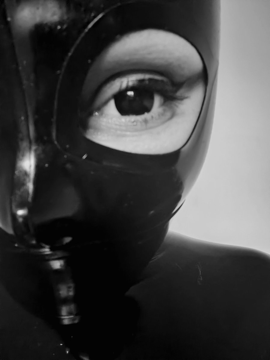 🤫 
#latex #latexdoll