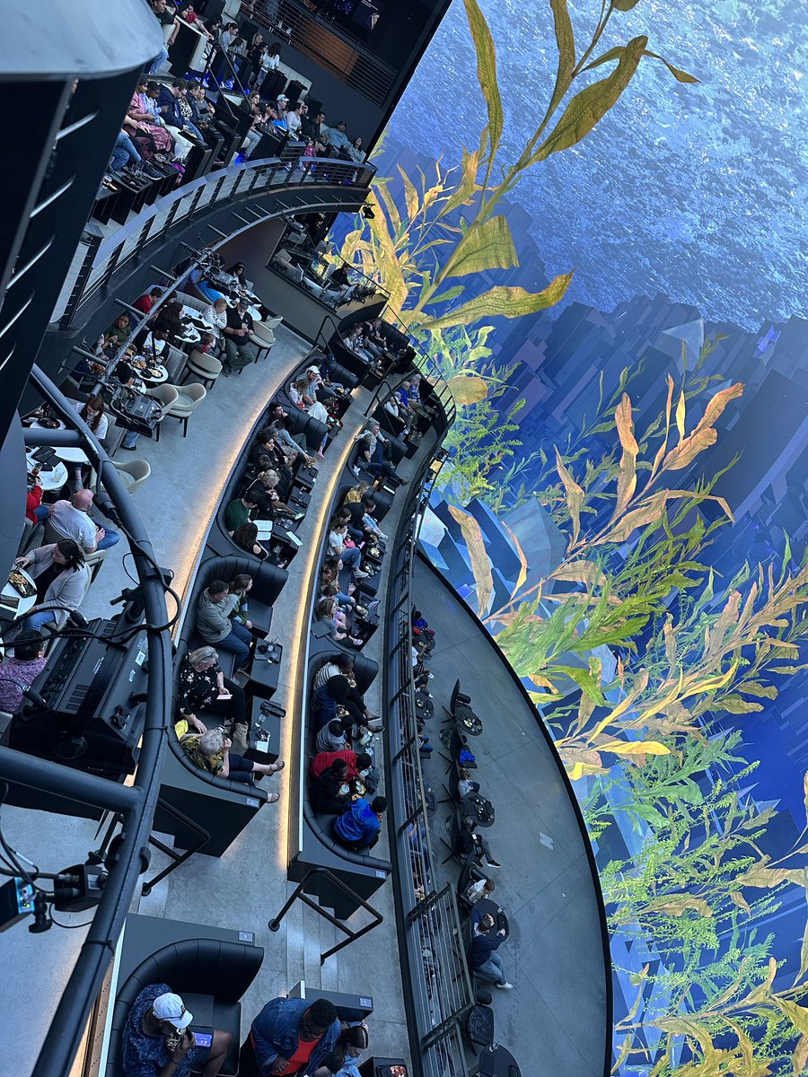 robymakesvideos's tweet image. Baby’s first @CosmDallas experience. #cosm