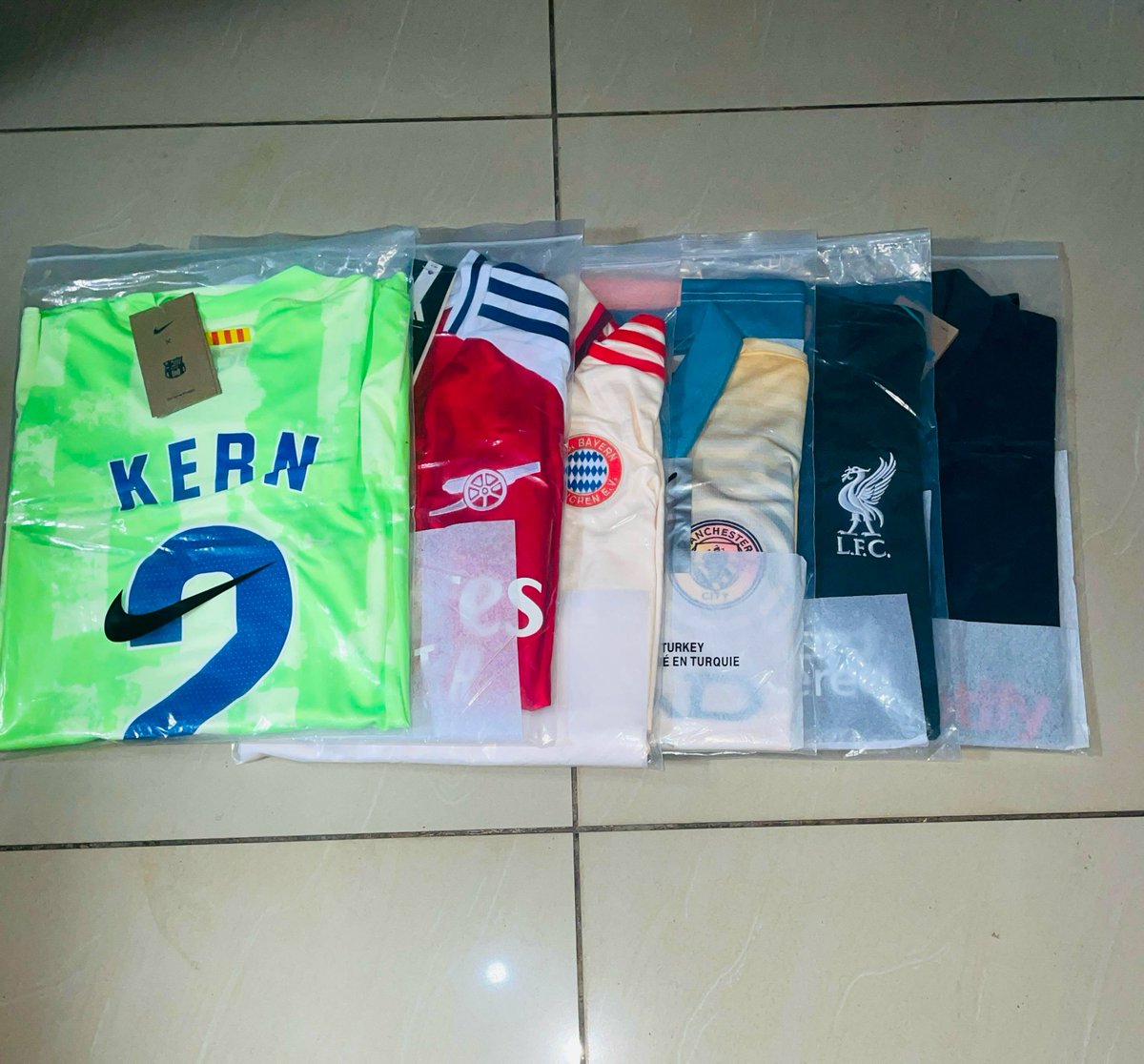 Plug🔌. The quality matches that of retail stores. R800 kuphela!!!