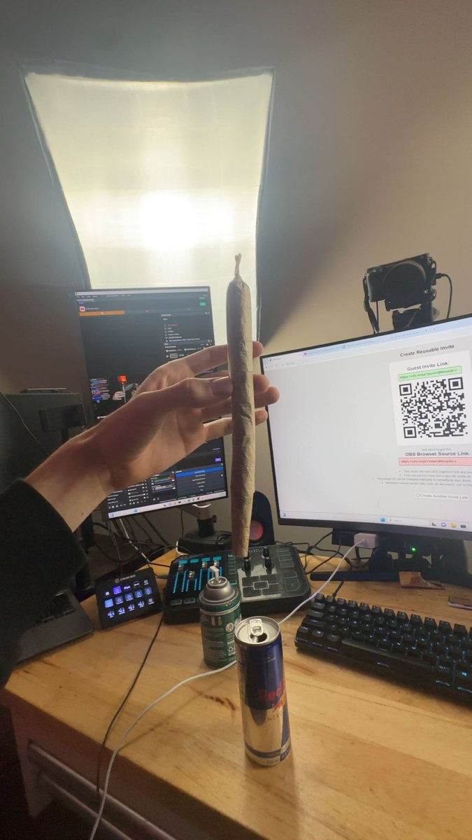 VMCProductions's tweet image. Rolled this (and smoked it) in my stream the other night… 👀 Live daily on Twitch!twitch.tv/vmcproductions