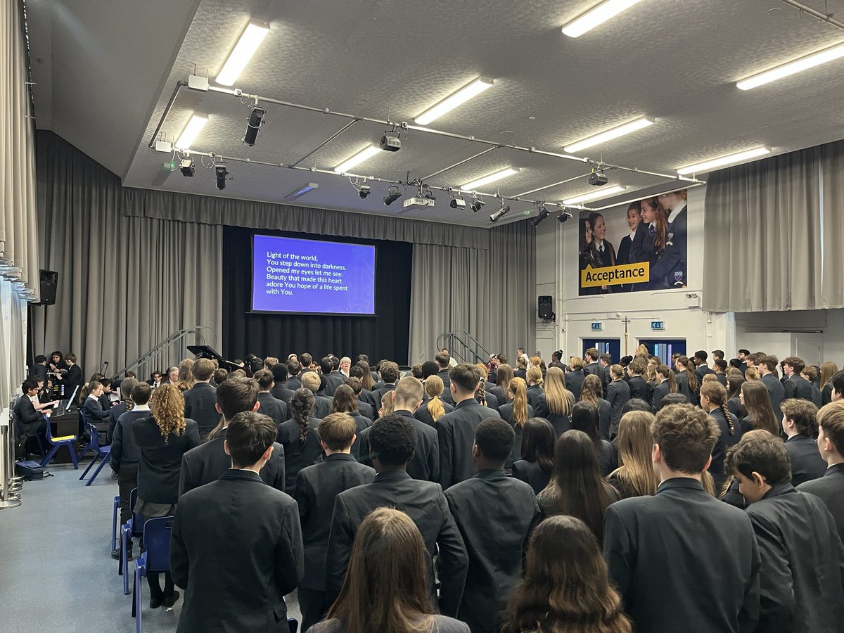 BOLHS_Mus's tweet photo. Wonderful year 9 Eucharist today, such a moving morning 🙏❤️
Congratulations to all involved 🎶
#godmovesinourschool❤️ 
#superproudteachers
#developingtalents
#faithinaction https://t.co/24GGfqC9nE