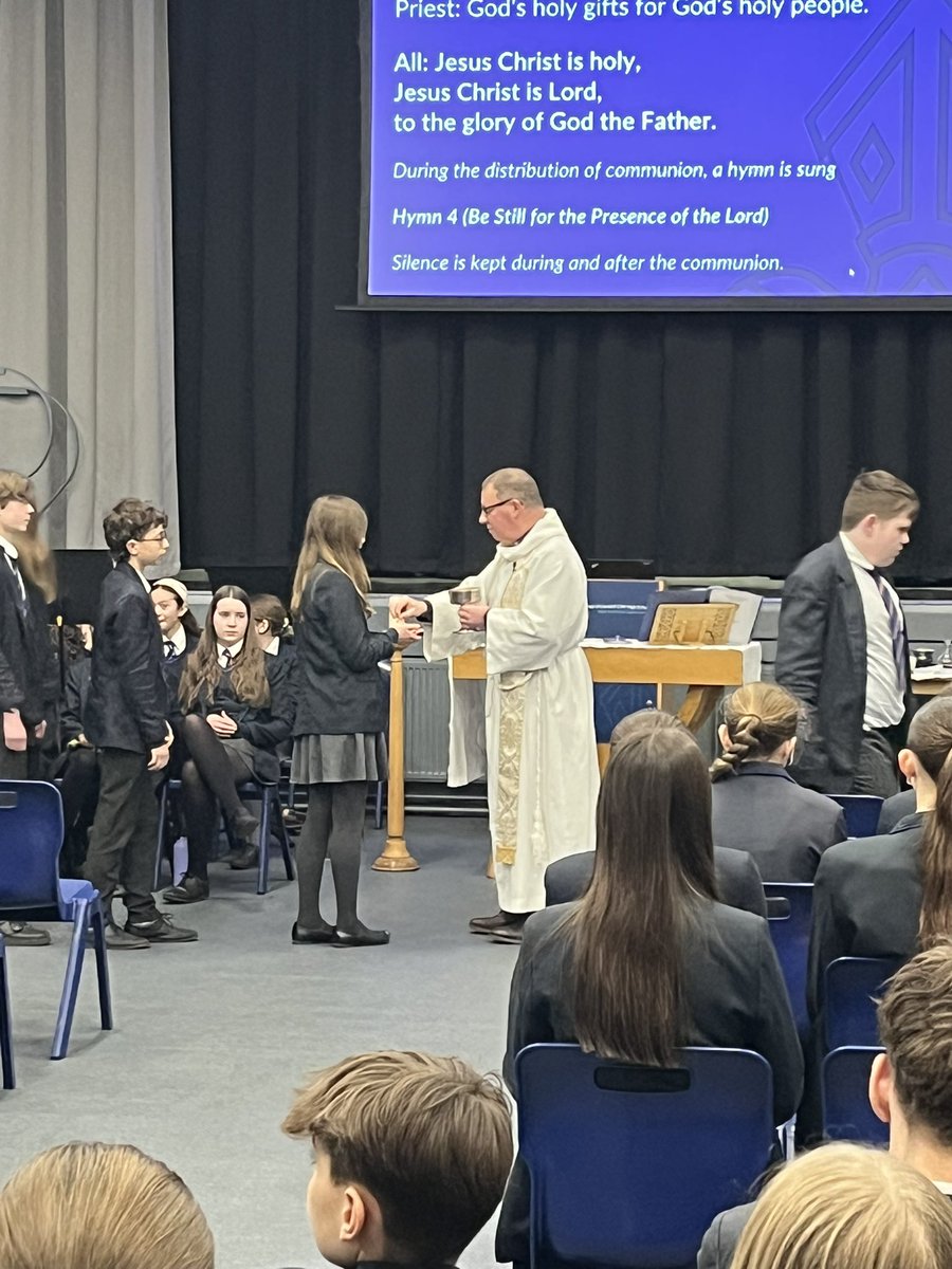 BOLHS_Mus's tweet photo. Wonderful year 9 Eucharist today, such a moving morning 🙏❤️
Congratulations to all involved 🎶
#godmovesinourschool❤️ 
#superproudteachers
#developingtalents
#faithinaction https://t.co/EL8bxqZkgG