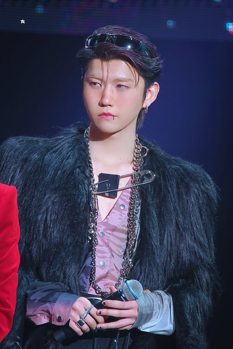 별이 tweet media