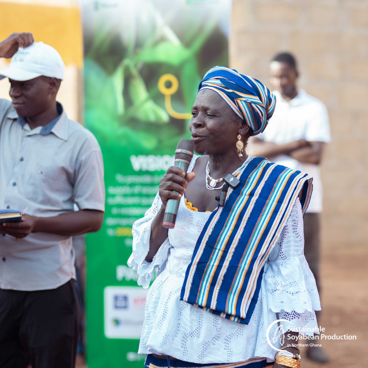 SSPiNG_Project's tweet photo. Smallholder farmers presented their progress and shared insights about the project. Their reflections underscore the success of the SSPiNG Project, as the farmers benefit from increased yields, advanced techniques, and broader market access.

1/2 https://t.co/picTtDvLkI