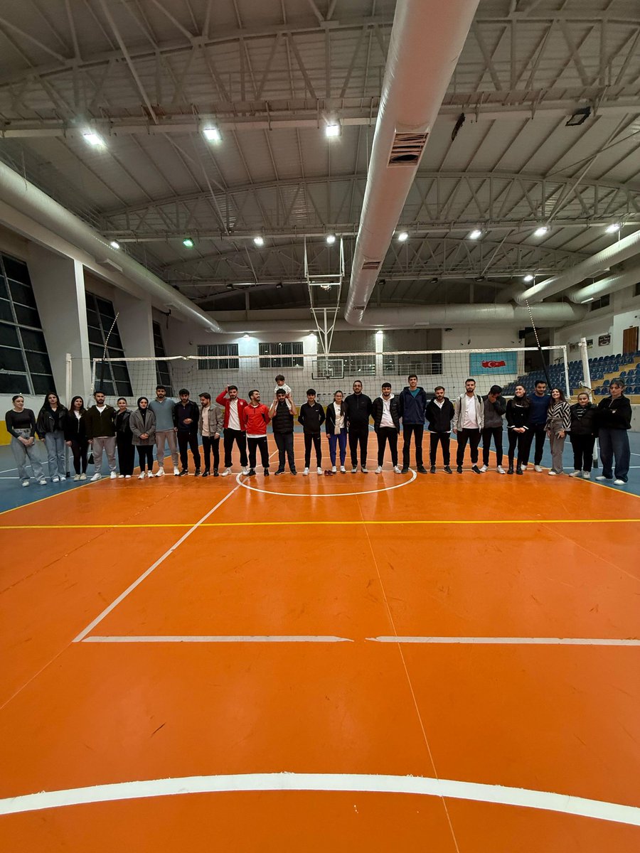 BatmanVoleybol's tweet photo. Biz Voleybol AİLESİYİZ . . .
@canalpekrem @fnasiroglu @idris_prof @murat8bilgic @batmanvaliligi @tusfed @TVForgtr @tcbatmanuniv @btmnuniversitsi @Batusks https://t.co/HRJbLlXKLd