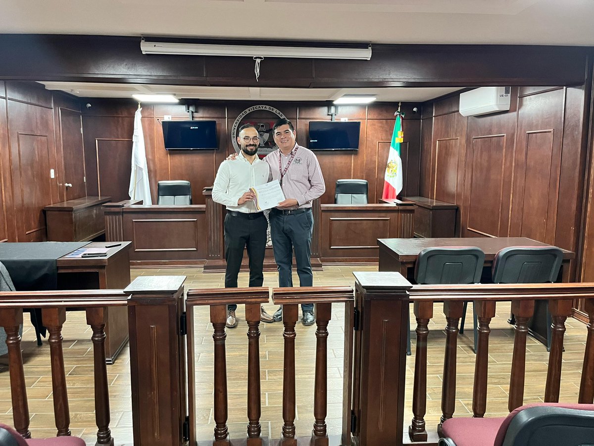 Evermarat's tweet photo. Agradezco mucho a la Universidad Vizcaya de las Americas por el espacio y compartir una charla sobre el juicio de amparo en materia laboral.
Sigamos fortaleciendo la cultura jurídica en Durango desde el foro y las aulas. 

#derechoshumanos #justiciaparatodos 
#justicialaboral https://t.co/PQhgy3oLso