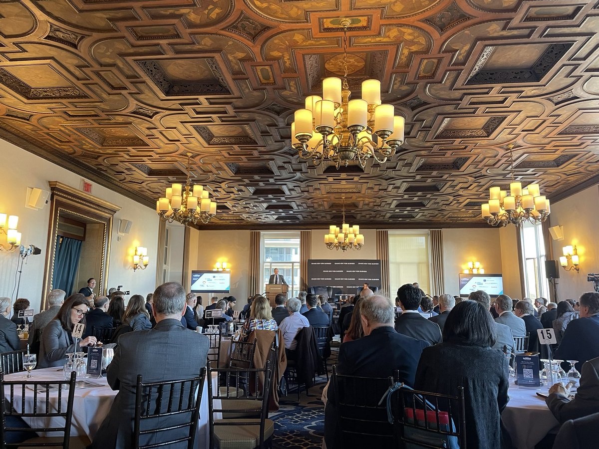 NEW: <a href="/MTA/">MTA</a> will stop selling #metrocards at the end of this year. This is is the first time they’ve set an end date. Janno Lieber just announced this at <a href="/crains/">Crain's</a> breakfast. #NBC4NY