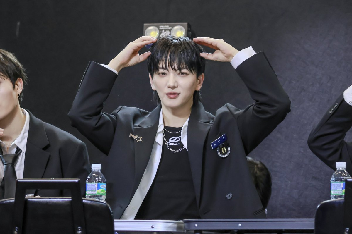 모모 tweet media