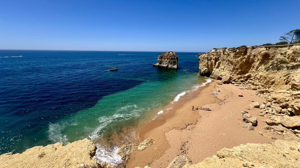 SuperTokenMan's tweet photo. Freue mich schon auf den Sommerurlaub. Dann geht es wieder an die Algarve und Auswandern ist in einigen Jahren auch ein Thema. https://t.co/7oGa8u0wQL