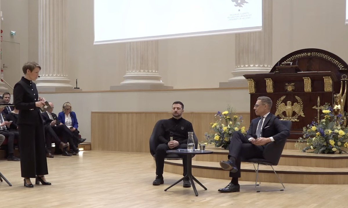 Angelicallis's tweet photo. President of Ukraine Volodymyr Zelenskyy and President of the Republic of Finland Alexander Stubb will discuss the topic of Europe Standing with Ukraine at the University of Helsinki right now! https://t.co/j1DAnqhYip https://t.co/JnCrJjhBZI