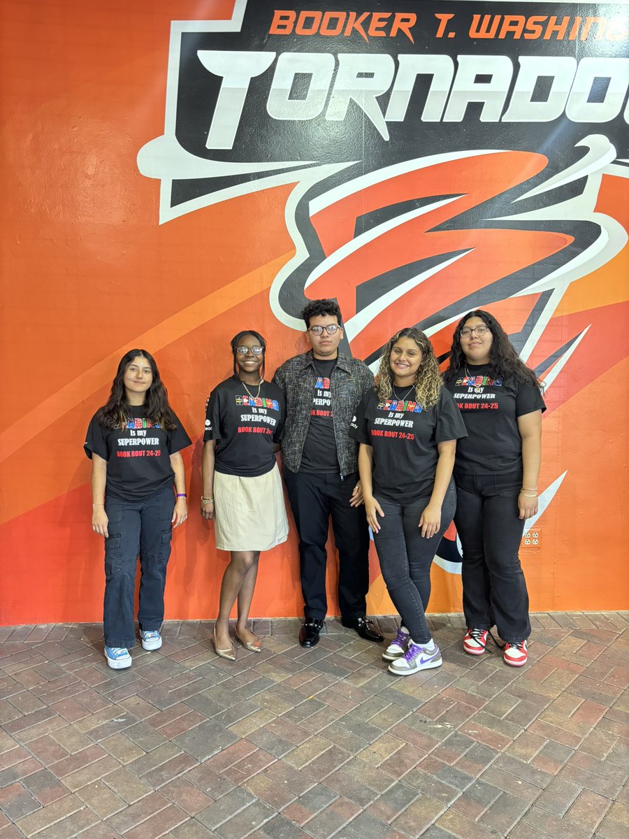 Booker T. Washington Senior High School 
“Books With the T” @secondary_ela @btw_shs