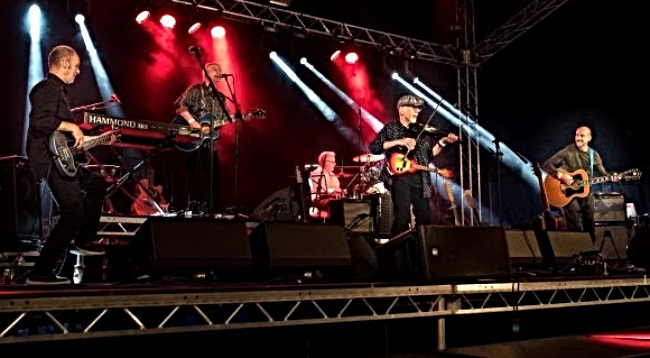 NantwichNews (@nantwichnews) on Twitter photo WHAT'S ON: Folk rock legends <a href="/lindisfarneband/">Lindisfarne the band</a> set to perform at <a href="/NantwichCivic/">Nantwich Civic Hall</a> - details here thenantwichnews.co.uk/2025/03/19/fol… WHAT'S ON: Folk rock legends <a href="/lindisfarneband/">Lindisfarne the band</a> set to perform at <a href="/NantwichCivic/">Nantwich Civic Hall</a> - details here thenantwichnews.co.uk/2025/03/19/fol…