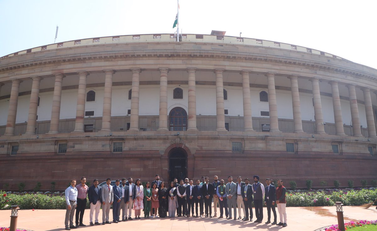 IIS_SGB's tweet photo. Two-day Appreciation Course in Parliamentary Processes &amp; Procedures for Officer Trainees of the Indian Information Service (IIS) organised by @LokSabha_PRIDE 
OTs gained valuable insights into legislative practices and the procedural workings of #Parliament https://t.co/LpDf4SoYE5