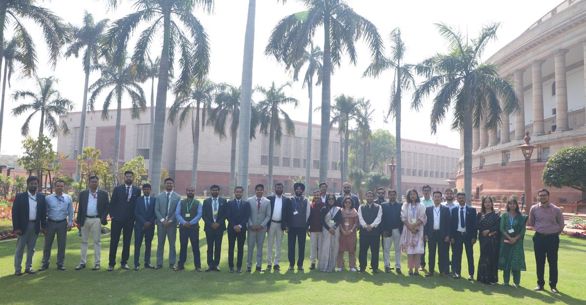 IIS_SGB's tweet photo. Two-day Appreciation Course in Parliamentary Processes &amp; Procedures for Officer Trainees of the Indian Information Service (IIS) organised by @LokSabha_PRIDE 
OTs gained valuable insights into legislative practices and the procedural workings of #Parliament https://t.co/LpDf4SoYE5