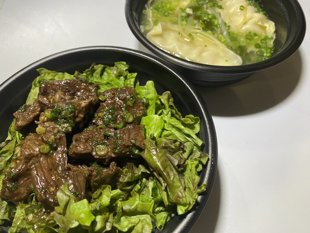 ShinjukuSokai's tweet photo. 肉にも野菜にも米にもこれ一本。
超万能汁Zさんの炊き出しのタレの宣伝。
これ真面目にかなり美味いからおすすめ。

▶︎このポストをリポスト
▶︎抽選で10名にプレゼント
▶︎本音は抽選前に買っちゃってほしい

Zさんの炊き出しのタレ
https://t.co/gcl4ceIDUk https://t.co/NTNsDlzJPd