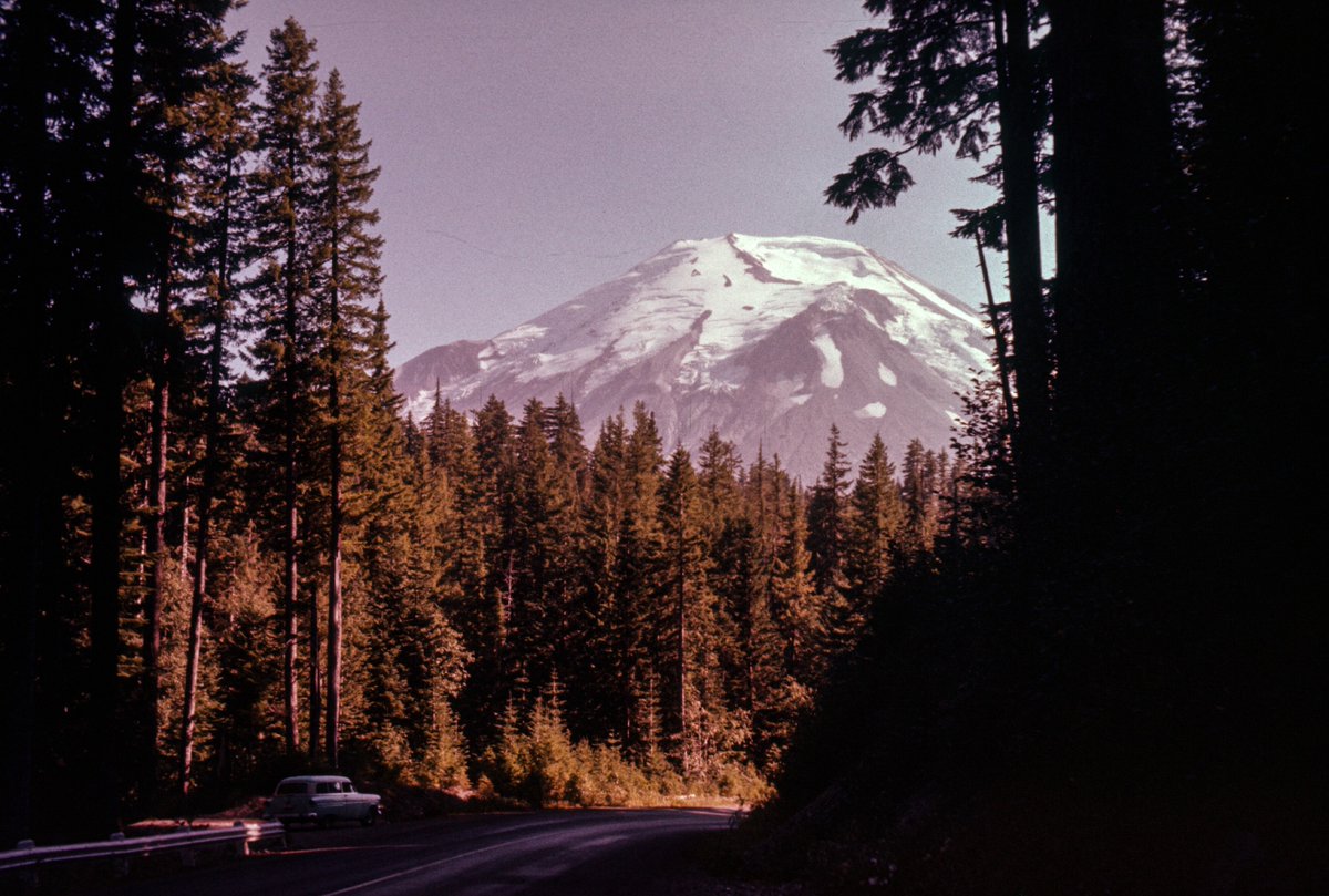 USGSVolcanoes's tweet photo. #45YearsAgo, #MountStHelens was a scenic spot for SW WA residents, a place to hike, climb, stay overnight at Spirit Lake, pick huckleberries. All this is about to change. Over the next 8+ wks, follow events as they unfolded in 1980, with daily posts about historical activity. https://t.co/tYcCTOa72J
