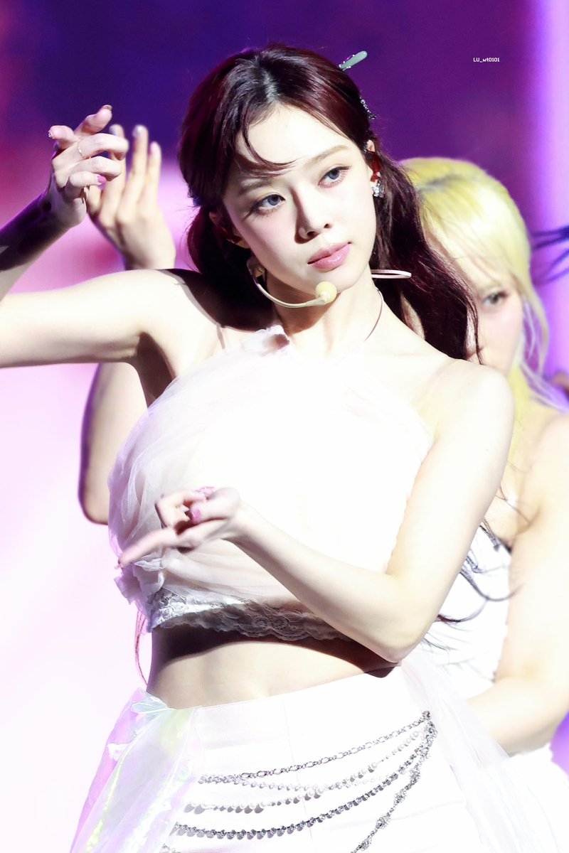 LU_wt0101's tweet photo. 250312

#aespa #æspa #에스파 
#윈터 #WINTER https://t.co/heNnv8GC91
