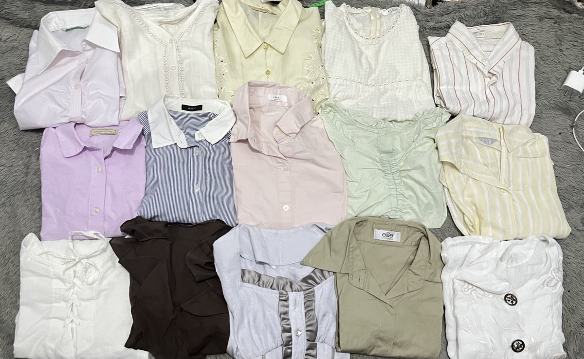 RestyledSha's tweet image. HALLO kepoin jualan thriftku yuk🙌🏻

kemeja fit body, wispie, blouse ngga pasaran dan warna2 pastelll

LD  96 - 140

💸 30kan aja
🌸shopee &amp;amp; COD
🌸BUY 3 GET 1 free❗️❗️

ADA FREE BAJU ‼️ (syaratnya RT postingan ini) 

📍 bdg