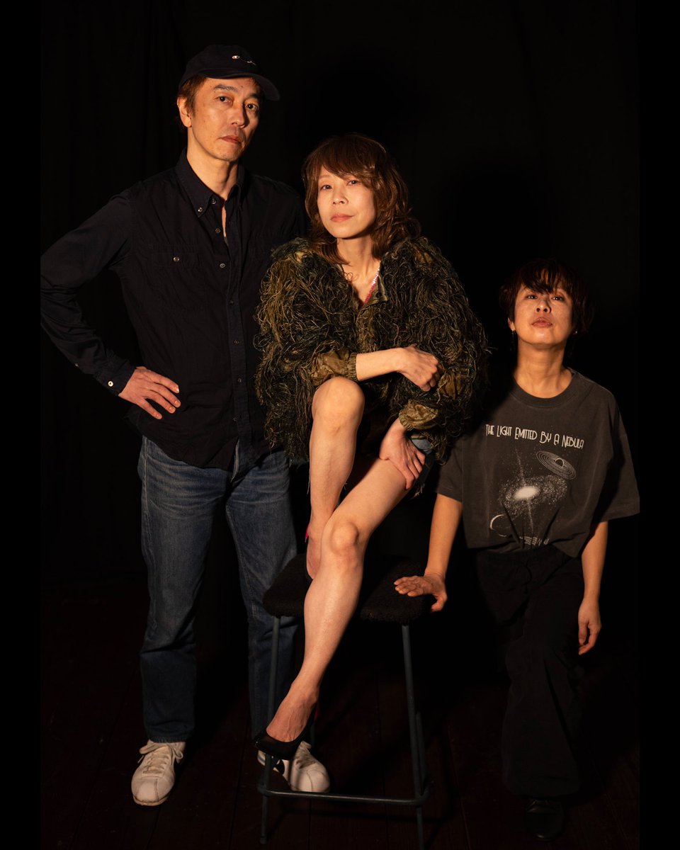 indiannoecho's tweet photo. new
artist 
photo https://t.co/tFhD5rdm9W