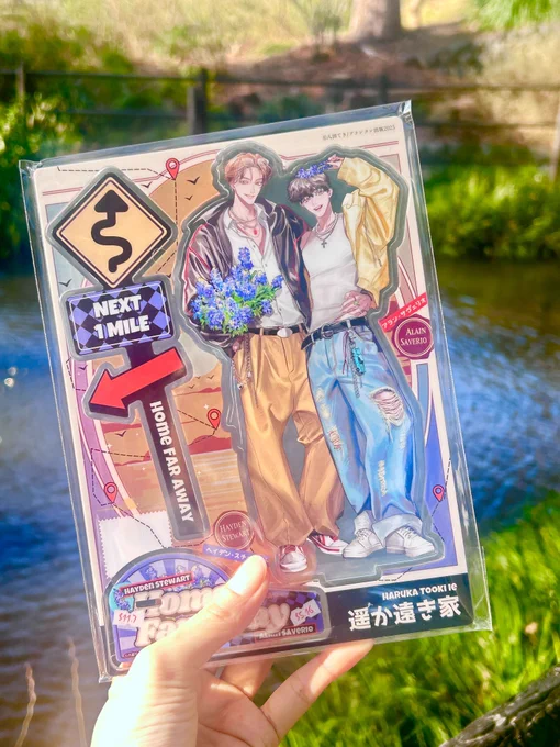 アクリルスタンドがこのまま飾っておきたいくらい格好いいんです…