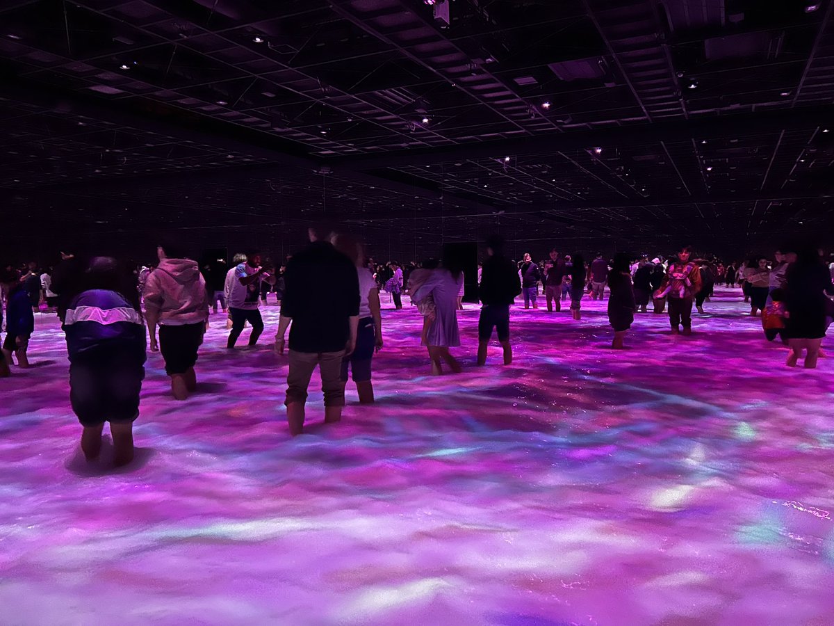 vv_butterfly_vv's tweet photo. #チームラボプラネッツ #teamlabplanetstokyo #teamlabplanets #teamlab https://t.co/04IWYuPtD0