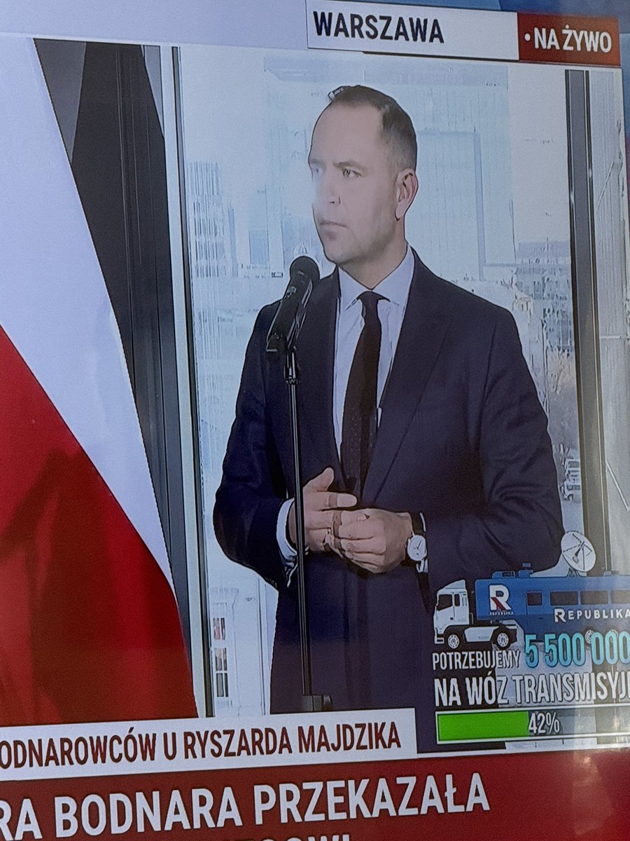 Alik_chal's tweet image. Konferencja prasowa @NawrockiKn, powiem szczerze, że mlaskający Rafał @trzaskowski_ może już tylko wydać ostatni komunikat ;”To się w pale nie mieści”…jaki ten Karol jest świetny 💪

Pan dr Nawrocki jest nie tylko przygotowany, zmotywowany ale bije kontrkandydatów intelektualnie