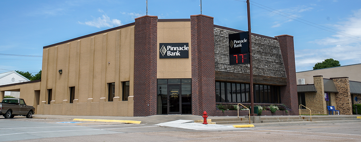 Edgewater_Blair's tweet image. Located in the heart of downtown Benkelman, Nebraska, Edgewater Insurance's Benkelman office boasts a team of amazingly skilled agents. Our team is extremely proficient and well-equipped to cater to your insurance needs. ⭐

#Insurance #EdgewaterInsurance #NebraskaInsurance