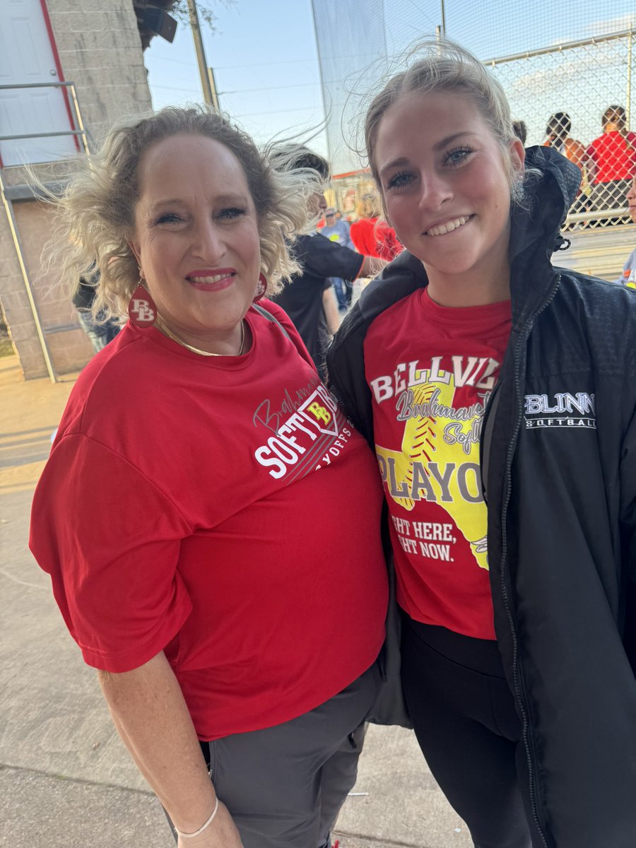 Our Brahmanette Alum, Kacie Dudensing, now a Blinn Lady Buccaneer and Mom came to support the Brahmanette Softball Team in our 1st home game of District!! 
♥️ Seeing our former Brahmanettes!!!!