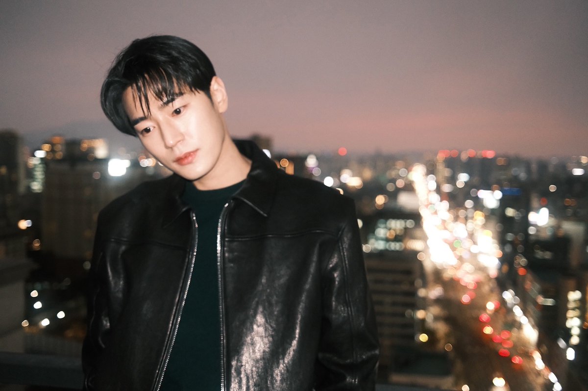 무슨 뮤비 한장면같구 그릏다