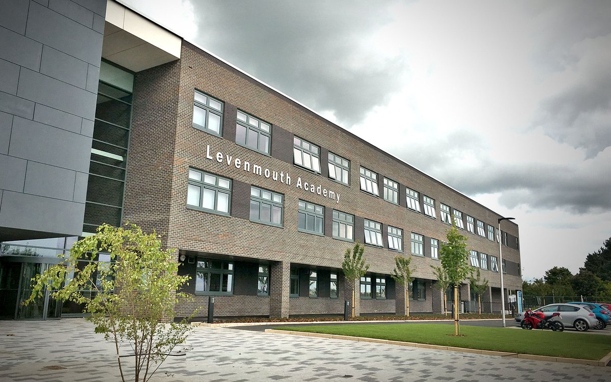 CharlesThomps15's tweet photo. A little investment and a lot of inspirational teaching in #STEM is making a huge impact on the pupils of @LevenmouthAc . Read my blog to see the incredible stats
https://t.co/nTFktp88c0
#Skills #offshorewind  #Fife #education https://t.co/wCY5xl7dd6