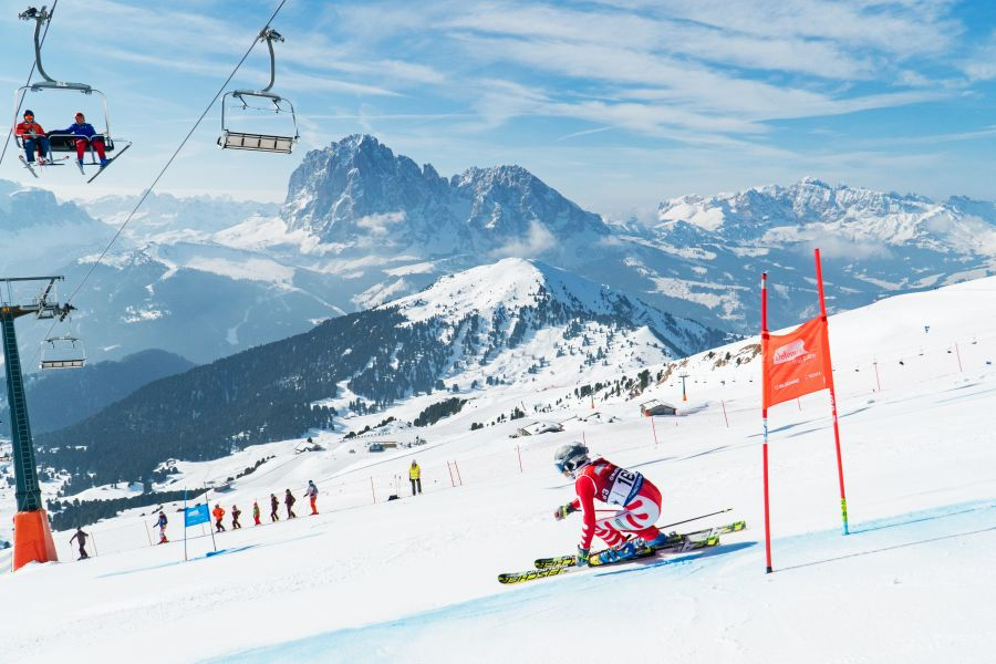 [News Post for J2Ski] Val Gardena prepares to host the World's Longest Giant Slalom

j2ski.com/ski-chat-forum…

<a href="/VGardena/">Val Gardena Gröden</a> #Dolomites