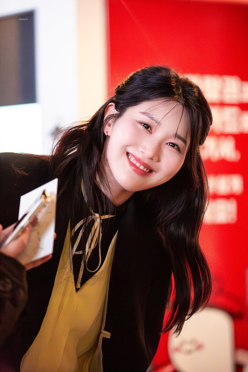LTETOK_PIC's tweet photo. 250318 백설공주 영화 더빙 시사회

#김수연 배우 https://t.co/SX6U6MbJbM