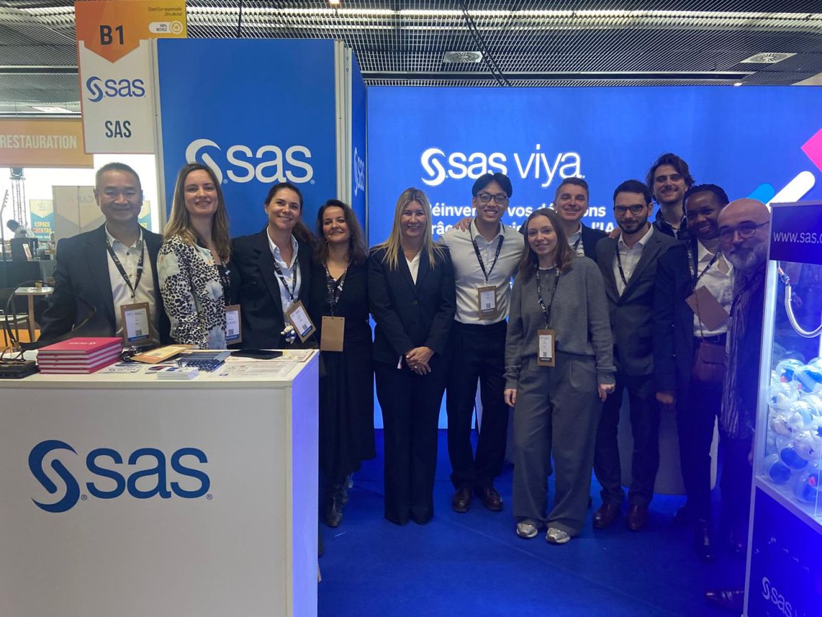 Throwback to <a href="/CongresCAPIT/">CAP IT</a> 2025 in Paris!

<a href="/PascalAerens/">Pascal Aerens</a>  shared his insights: "A fascinating fireside chat with François​, reflecting on the challenges of developing mission-critical AI models without any data"

🙏Thanks to our #partner <a href="/SASsoftwareNews/">SAS News</a> for the invit

#FCC #AI