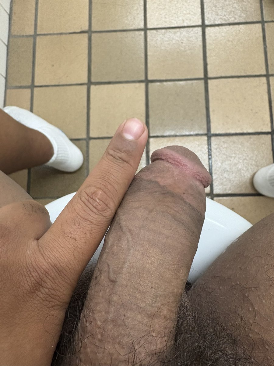 PolyguySyd's tweet photo. Heard u looking for a ruler g. Gottuuu https://t.co/GD1BWfsHij