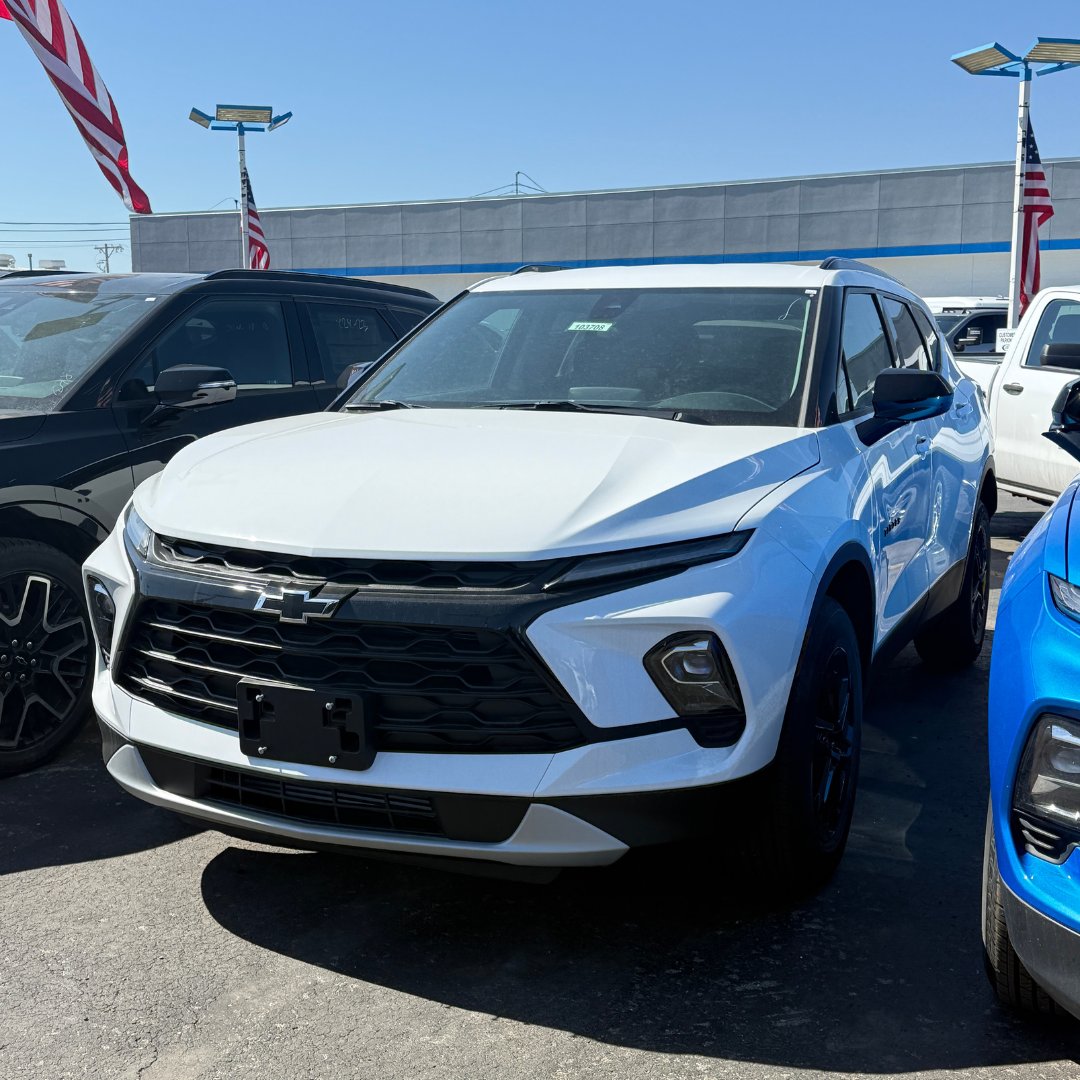 CableDahmer's tweet photo. ✨ Inventory Spotlight! ✨ Discover your perfect ride with the 2025 Chevrolet Blazer 2LT! A stunning blend of luxury and performance. 😍 Ready to upgrade your ride? Visit us today! 
#CableDahmer #Chevrolet #Blazer #SUV #Independence #InventorySpotlight https://t.co/jkUnZr5N2x