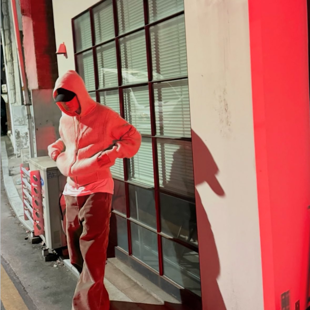 onyourclub's tweet image. เกิด 14 กุมภา
สูง 180
ใจดี รักเด็ก รักสัตว์
รักครอบครัว
มีลักยิ้ม
ผู้ชายช้าๆแต่ใส่ใจ
ไม่พูดคำหยาบ
แต่งตัวเก่ง
ฟัง jazz
ชอบสะสมแผ่นเสียง
ชอบเทียนหอม
ชอบปั่นจักรยาน
เล่นกล้องฟิล์ม
ชอบงานศิลปะ
โรแมนติก