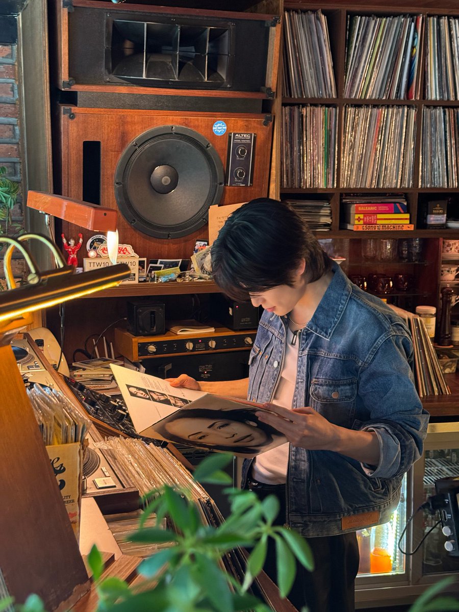 onyourclub's tweet image. เกิด 14 กุมภา
สูง 180
ใจดี รักเด็ก รักสัตว์
รักครอบครัว
มีลักยิ้ม
ผู้ชายช้าๆแต่ใส่ใจ
ไม่พูดคำหยาบ
แต่งตัวเก่ง
ฟัง jazz
ชอบสะสมแผ่นเสียง
ชอบเทียนหอม
ชอบปั่นจักรยาน
เล่นกล้องฟิล์ม
ชอบงานศิลปะ
โรแมนติก